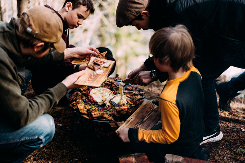 Bakad brie på stekhäll - med bresola och friterat tunnbröd